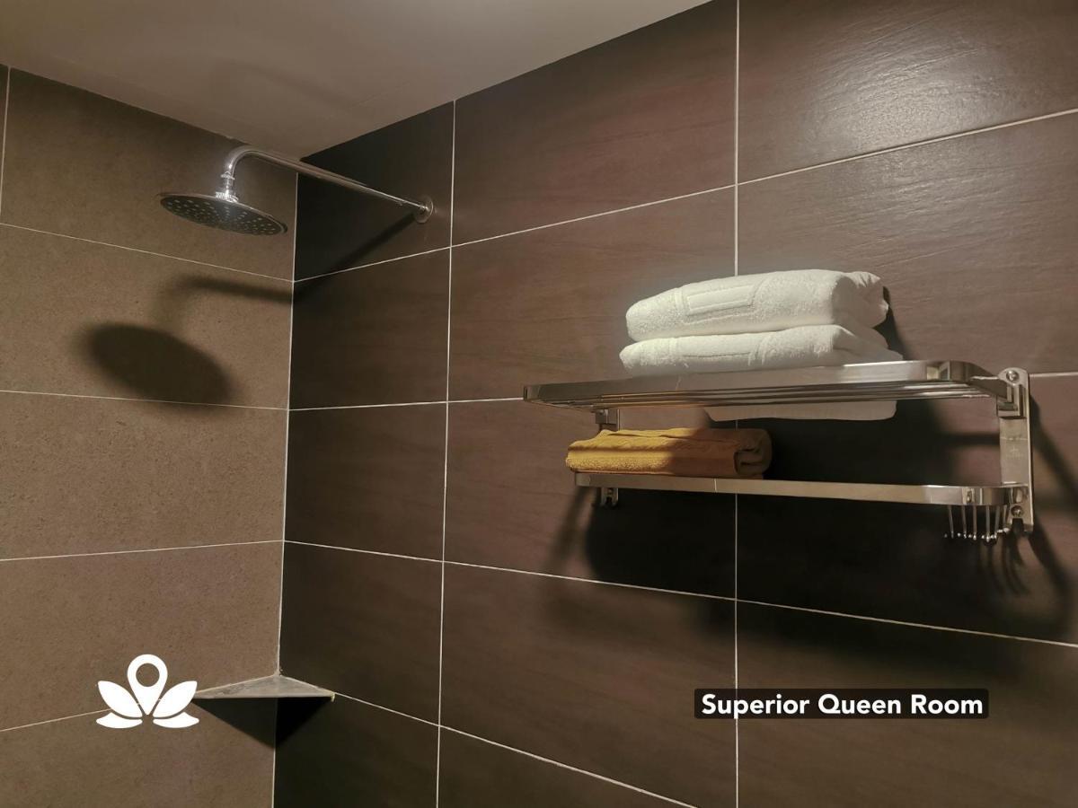 Zen Rooms Ambassador Residence Bintulu Extérieur photo